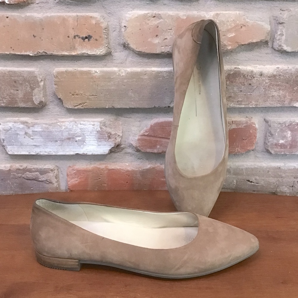 ECCO Woman’s Tan Suede Leather Pointy Slip-on Flats 40